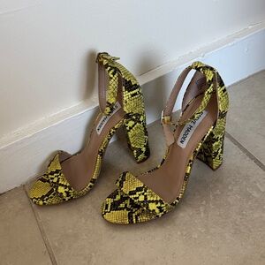 Steve Madden Yellow Snake Pattern Heels